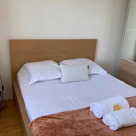 Spacieux, Lumineux Et Bien Place Pour 6personnes, Parking Interieur Apartment